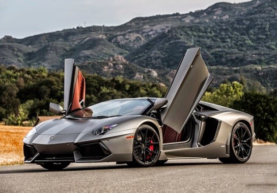 Hãng xe sang nổi tiếng Lamborghini 