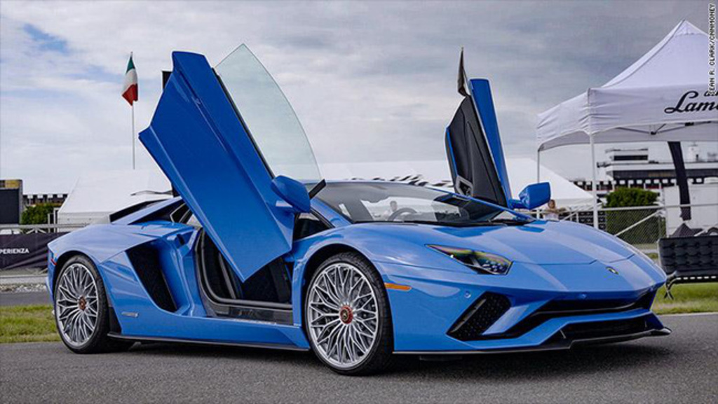Nội thất ấn tượng, sang trọng của Lamborghini Aventador.