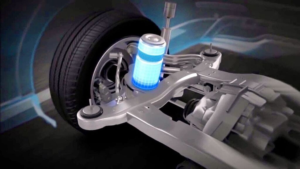 Hệ thống nâng gầm giảm xóc bằng khí nén Mercedes S400 hiện đại vượt trội.