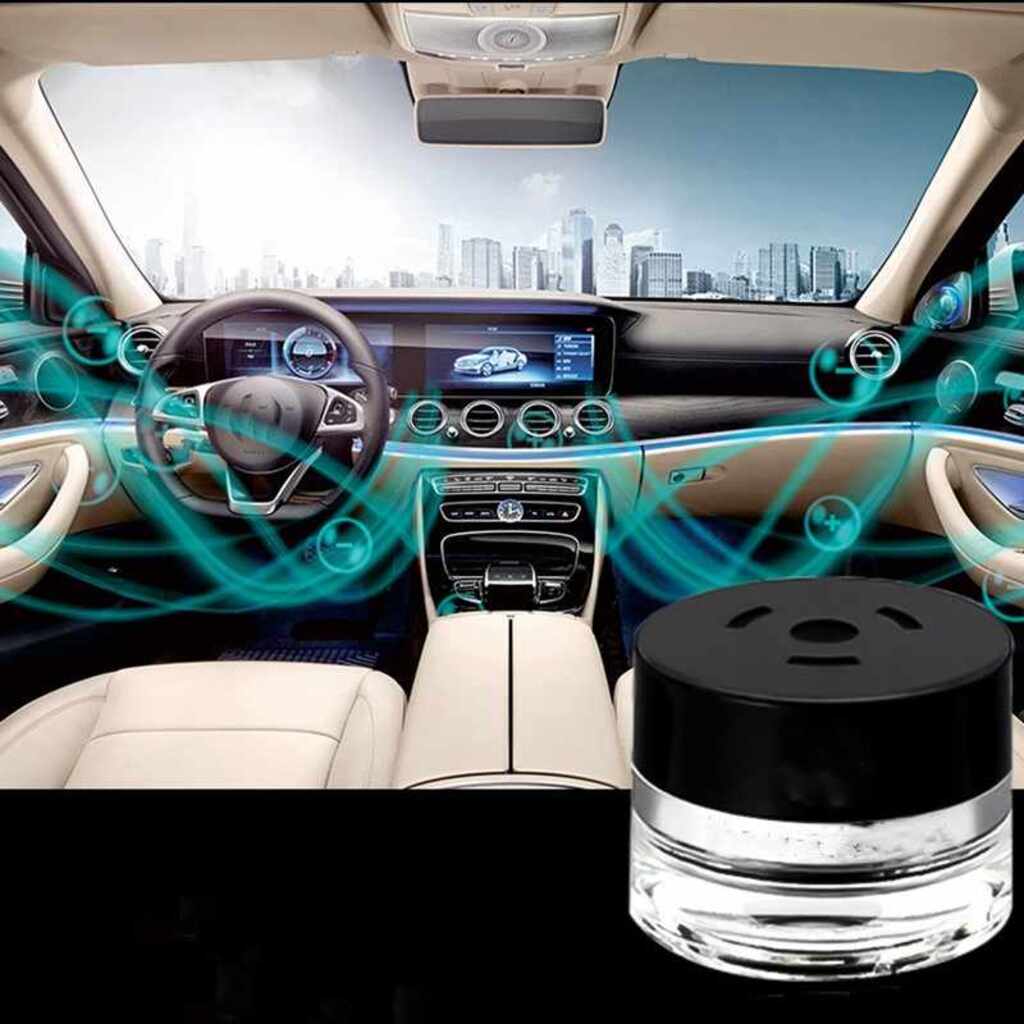 Bộ phun ion âm khử khuẩn, lọc không khí trên xe Mercedes.