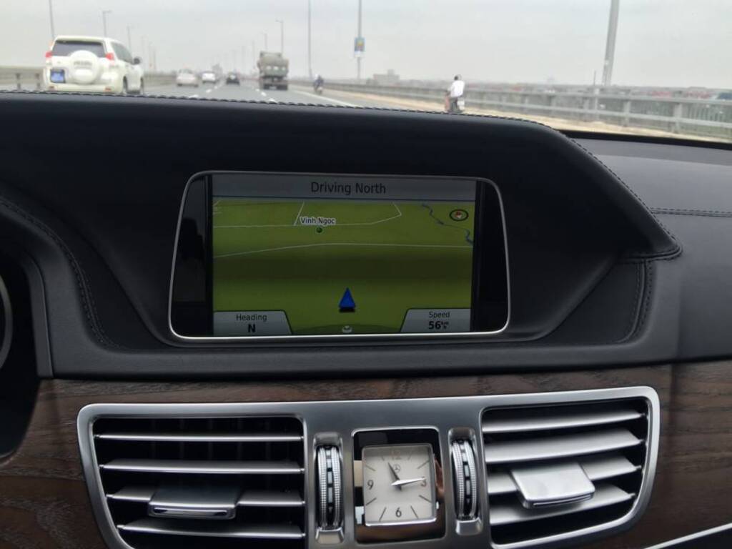 Phiên bản Navigation map trên Mercedes đang được update nhiều tính năng mới.